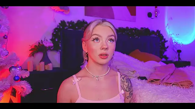 KristaBrooks online show from December 14, 2024, 6:20 pm