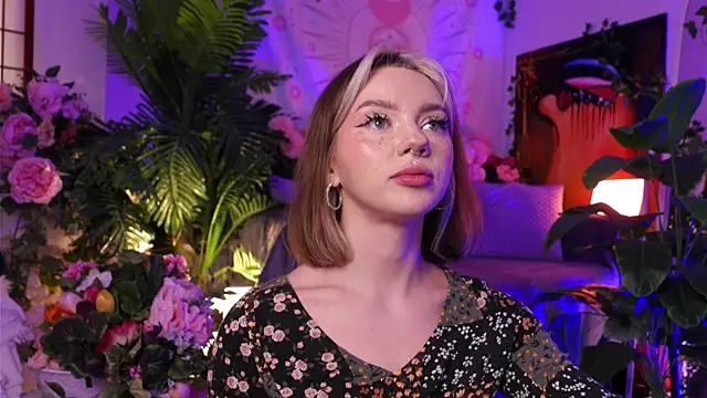 KristaBrooks online show from February 6, 2025, 4:58 pm