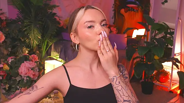 KristaBrooks online show from February 21, 2025, 2:27 pm