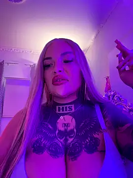  MelinaCurves  online show from October 1, 2025, 8:37 pm