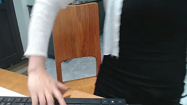 Hanako love online show from December 23, 2025, 4:10 am