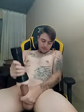 Snapshot of DanielMagains chatting on February 18, 2025, 10:03 pm DanielMagains online show from February 18, 2025, 10:03 pm