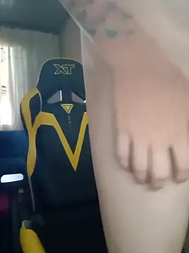 Snapshot of DanielMagains chatting on March 14, 2025, 1:02 pm DanielMagains online show from March 14, 2025, 1:02 pm