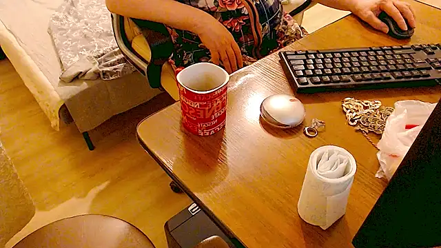 MomJaneSex online show from February 25, 2025, 9:57 pm