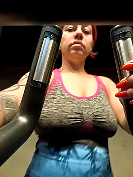 Ella  Kross online show from February 15, 2025, 9:38 am