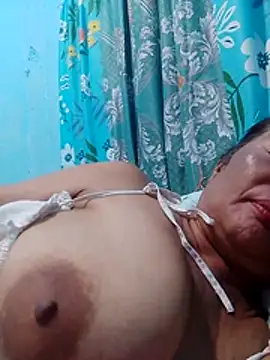 sexylizzy4u online show from February 8, 2026, 1:14 pm