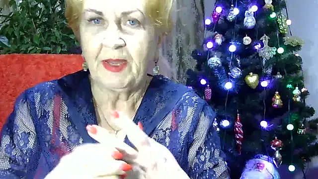 Snapshot of Emma52610 chatting on January 11, 2025, 4:57 pm Emma52610 online show from January 11, 2025, 4:57 pm