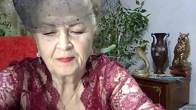 Snapshot of Emma52610 chatting on February 26, 2025, 5:39 pm Emma52610 online show from February 26, 2025, 5:39 pm