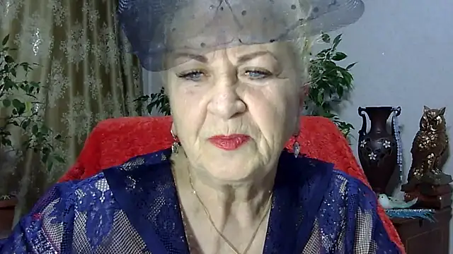 Snapshot of Emma52610 chatting on March 1, 2025, 5:42 am Emma52610 online show from March 1, 2025, 5:42 am