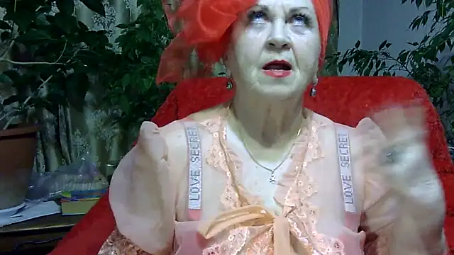 Snapshot of Emma52610 chatting on March 9, 2025, 5:28 pm Emma52610 online show from March 9, 2025, 5:28 pm