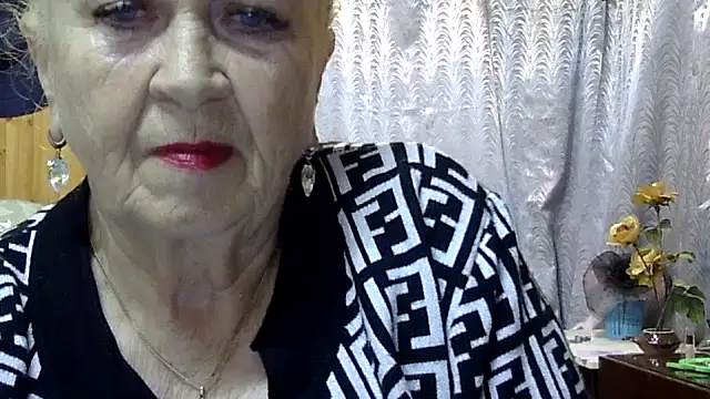 Snapshot of Emma52610 chatting on September 28, 2025, 4:34 pm Emma52610 online show from September 28, 2025, 4:34 pm