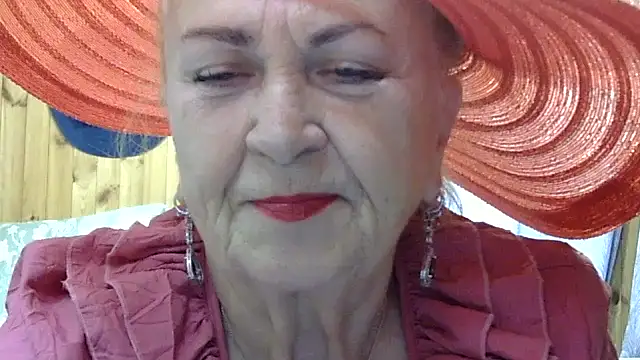 Snapshot of Emma52610 chatting on October 22, 2025, 6:57 am Emma52610 online show from October 22, 2025, 6:57 am