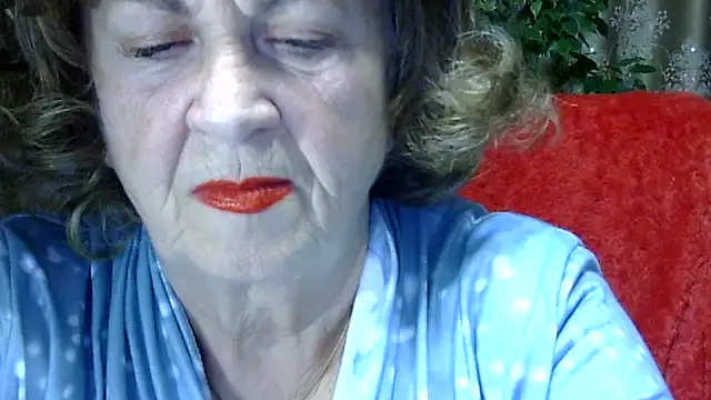 Snapshot of Emma52610 chatting on December 4, 2025, 6:16 pm Emma52610 online show from December 4, 2025, 6:16 pm