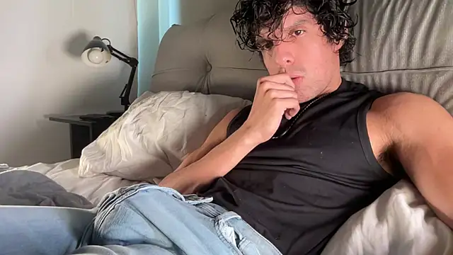 beranco19 online show from April 15, 2026, 6:04 pm