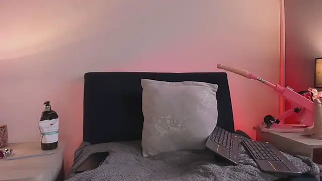 melani xc online show from February 24, 2026, 5:44 pm