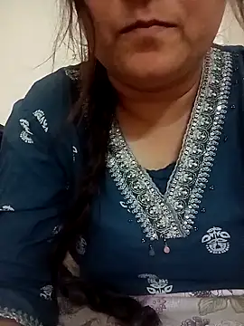 naughtymadam online show from March 15, 2026, 7:36 am