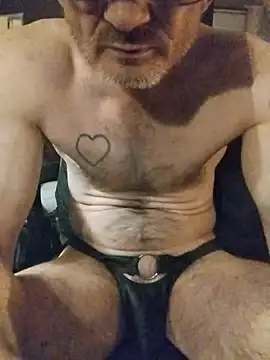 ROBERT0516 online show from April 1, 2026, 4:13 am