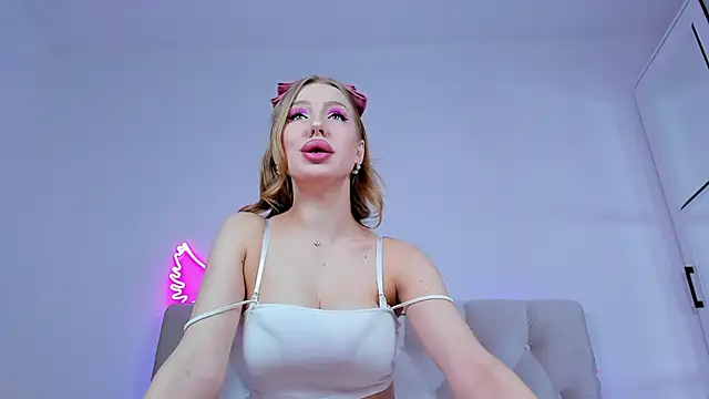 Snapshot of YourWildDestiny chatting on January 31, 2025, 2:04 am YourWildDestiny online show from January 31, 2025, 2:04 am