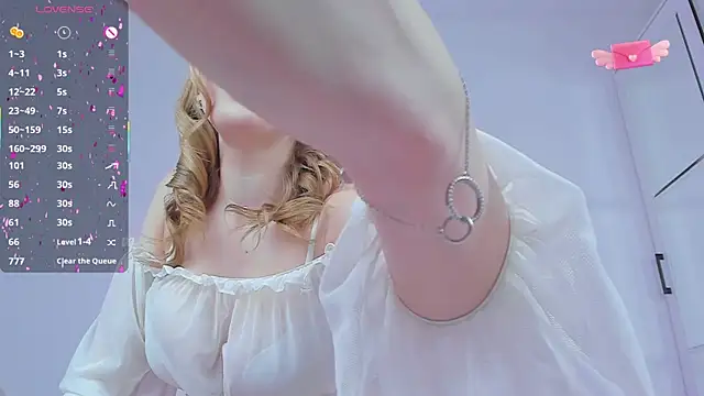 Snapshot of YourWildDestiny chatting on March 12, 2025, 3:57 am YourWildDestiny online show from March 12, 2025, 3:57 am