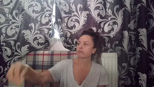 LindaStarS online show from November 3, 2025, 10:05 am