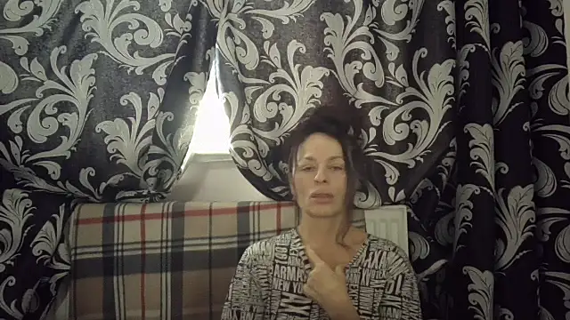 LindaStarS online show from January 6, 2026, 7:34 am