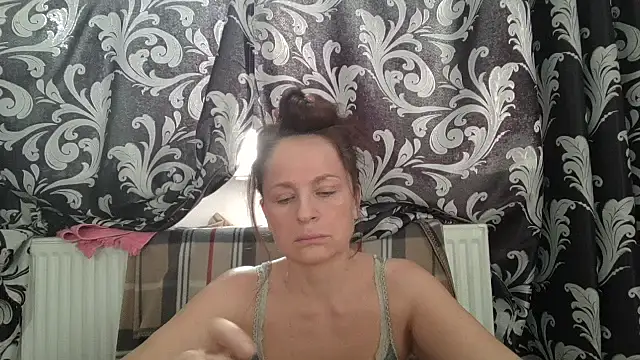 LindaStarS online show from February 2, 2026, 11:53 am