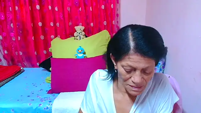 SLUTTYROXY online show from February 24, 2026, 6:00 am