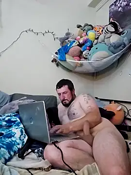 UncutHammer69 online show from December 14, 2024, 2:42 pm