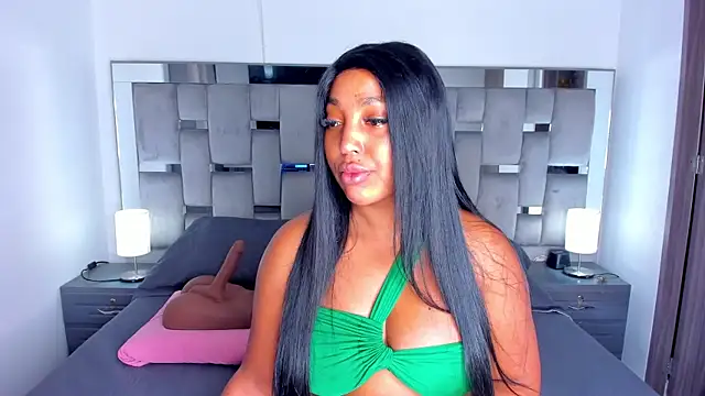 Cammiila online show from October 10, 2025, 11:20 am