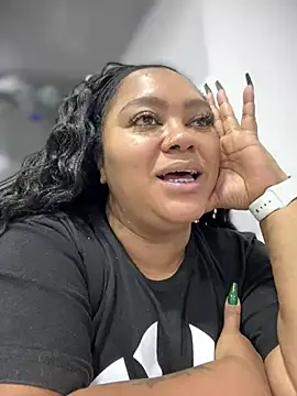 yanza2002 online show from December 16, 2024, 11:18 pm