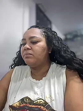 yanza2002 online show from January 7, 2025, 11:03 pm