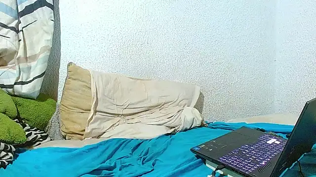 biglatin80 online show from January 29, 2025, 6:01 am