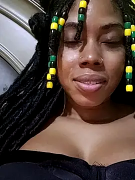 HONEYSWEETS LIVE online show from April 22, 2026, 3:31 am