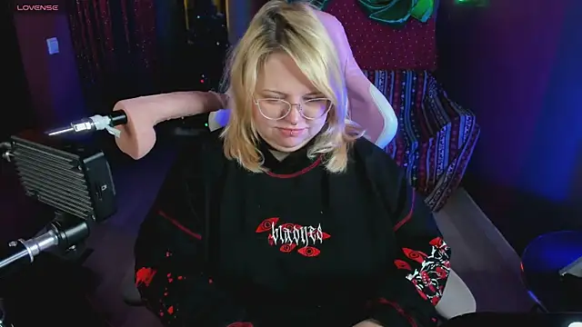 Yoki Shizuko online show from December 22, 2025, 6:21 am