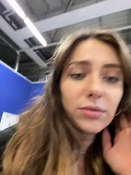 MariiD online show from December 29, 2024, 2:42 pm