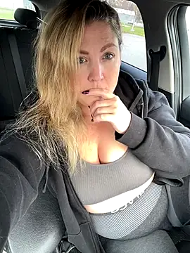 Anna Alexa online show from November 1, 2025, 10:06 am