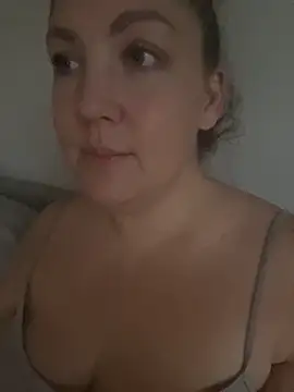 Anna Alexa online show from November 13, 2025, 7:07 am