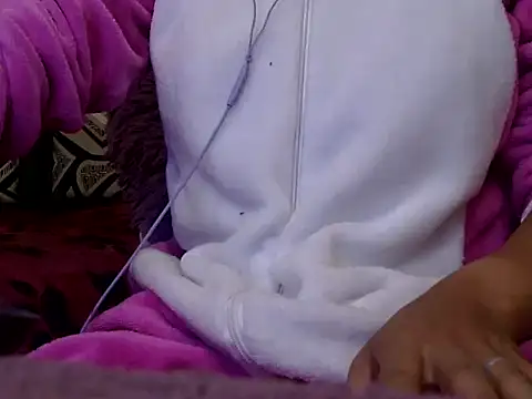 pamelasophia19 online show from February 5, 2025, 1:15 am