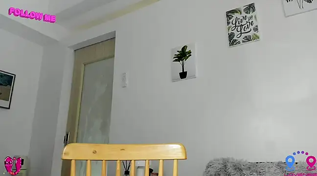 Snapshot of hottycrishina chatting on March 8, 2025, 7:27 am hottycrishina online show from March 8, 2025, 7:27 am