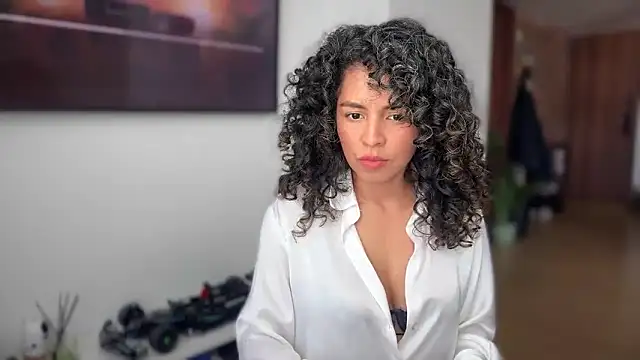 illaroom online show from November 25, 2025, 8:09 pm