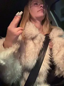 AnastasiaAniess online show from April 14, 2026, 7:31 pm