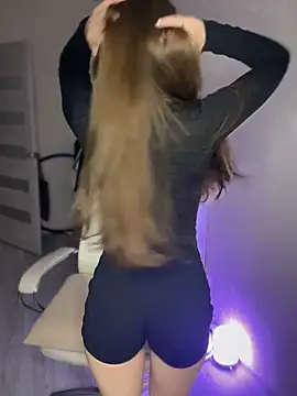 Snapshot of so_cutes chatting on December 8, 2024, 6:17 pm so cutes online show from December 8, 2024, 6:17 pm