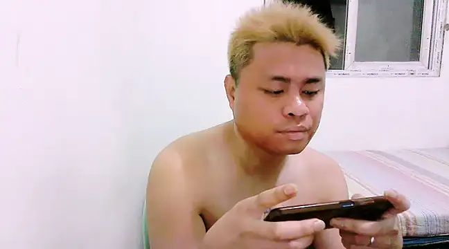 Snapshot of SirViceBoy2020 chatting on December 17, 2024, 6:53 pm SirViceBoy2020 online show from December 17, 2024, 6:53 pm