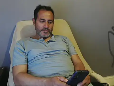 dantehot2020 online show from January 4, 2025, 7:23 pm