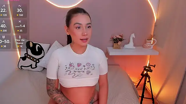 EllieMitchell online show from December 22, 2024, 7:42 pm