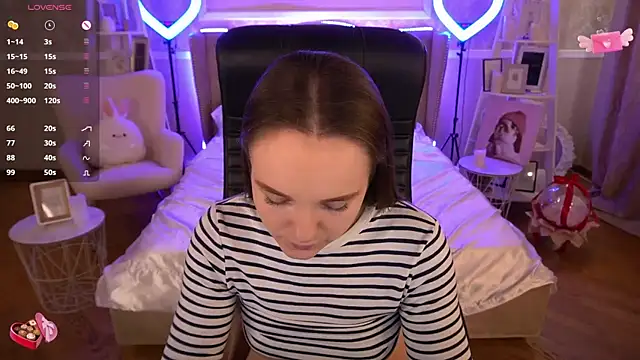 Snapshot of FoxyShy chatting on March 13, 2025, 12:46 pm FoxyShy online show from March 13, 2025, 12:46 pm