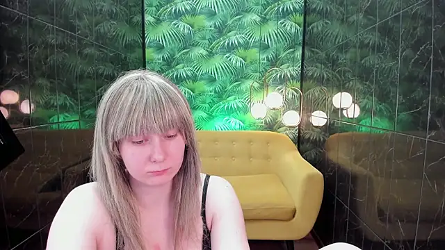 AlanaDreamy online show from January 12, 2025, 6:49 am