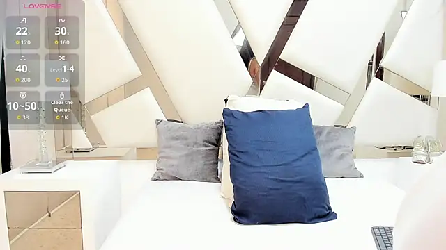 MilfVictoria online show from October 11, 2025, 11:58 pm