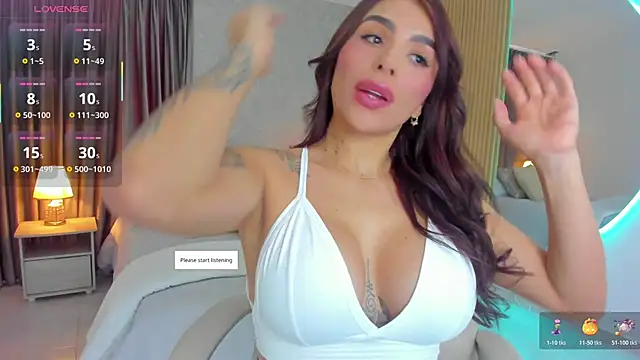 Sarah Stone  online show from November 9, 2025, 12:25 pm