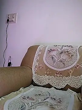 Snapshot of Nisha555 chatting on November 17, 2025, 5:19 pm Nisha555 online show from November 17, 2025, 5:19 pm